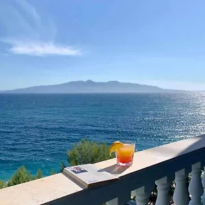 Kalemi's Beachside Hotel Saranda